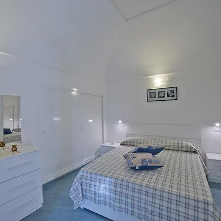 Casa Di Lucia Apartment